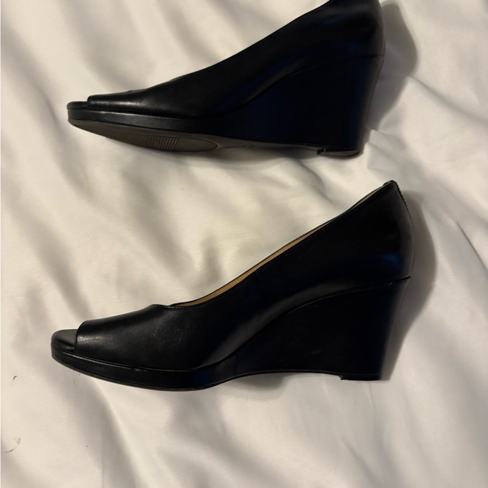 Elegant Black Wedge Peep-Toe Shoes